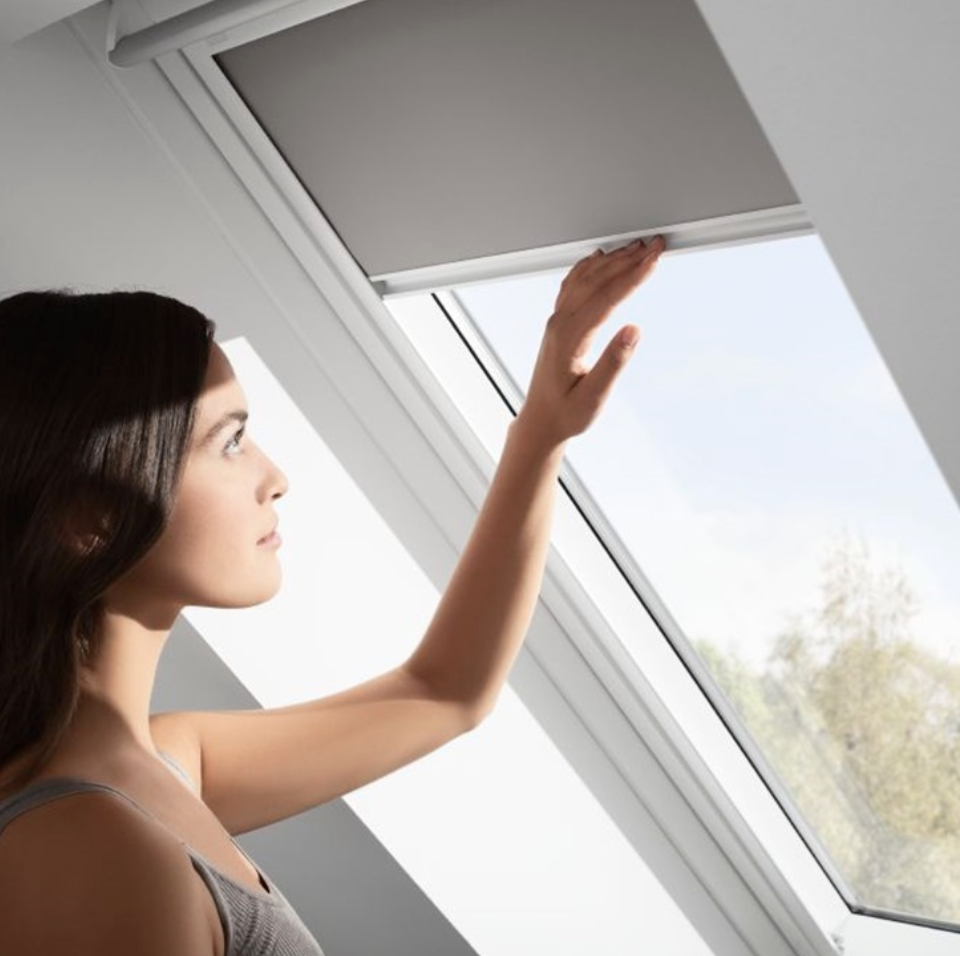 Store occultant VELUX Installation store VELUX