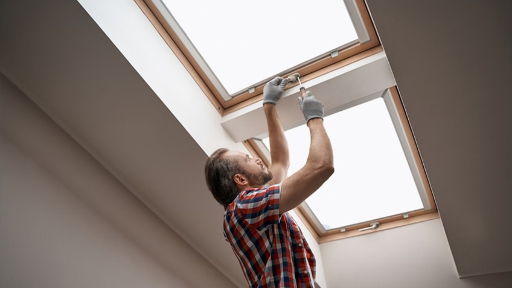 Réparation fenêtre de toit & Maintenance VELUX
